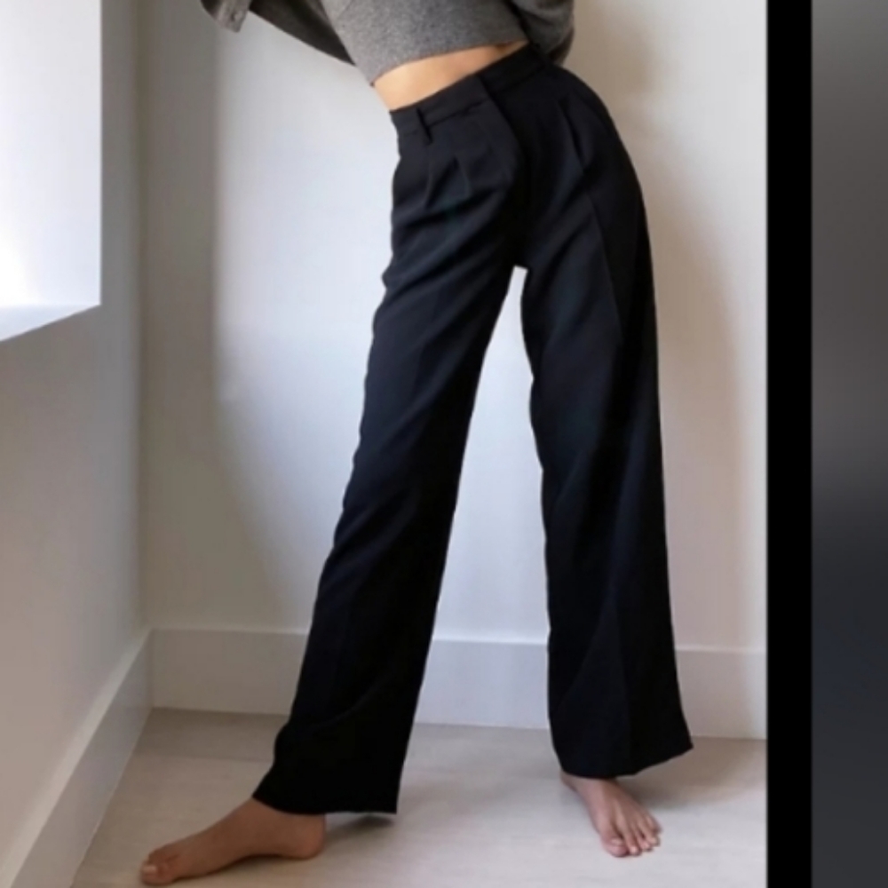 🆕️NWT H&M High-waist Dress Pants in 'Black', Size 6